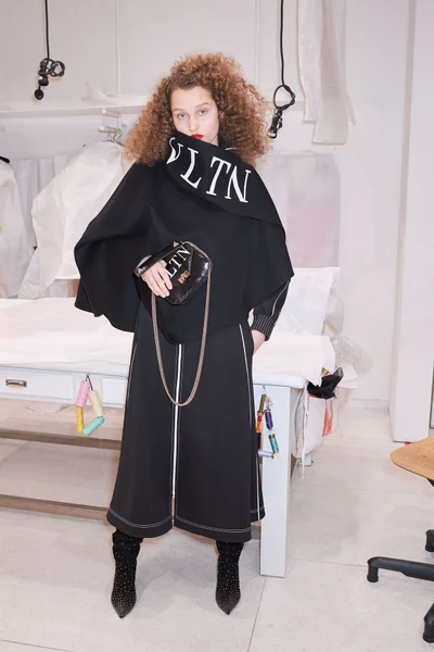 Look 1